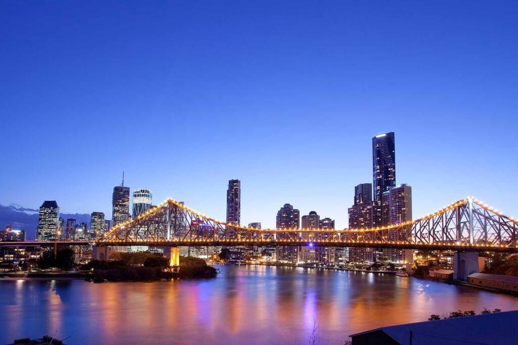 Mod Brisbane Apt Near Southbank W Pool & Parking Exterior photo